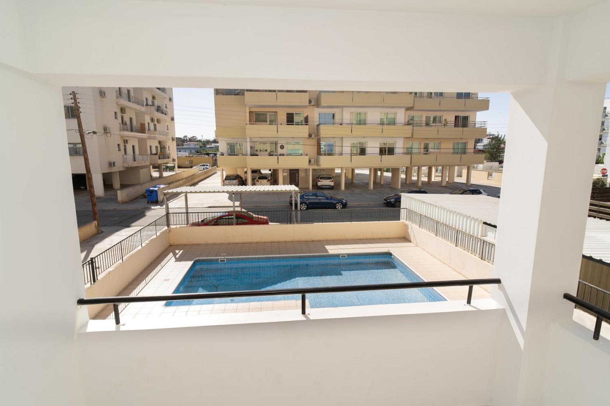 Olivia Mackenzie 2 Bedroom Flat With Pool Lárnaca Exterior foto